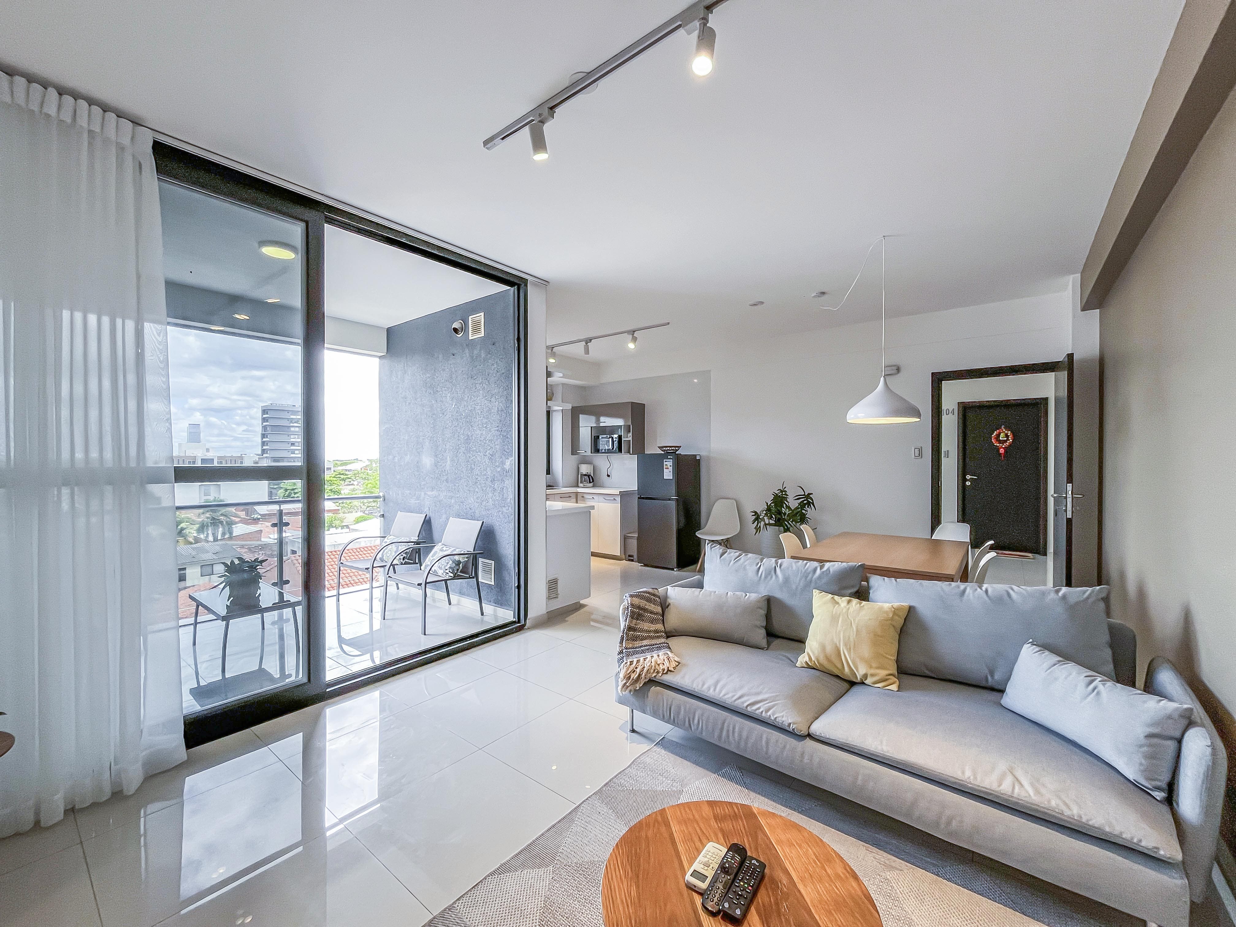 Indigo: Acogedor y amplio departamento
